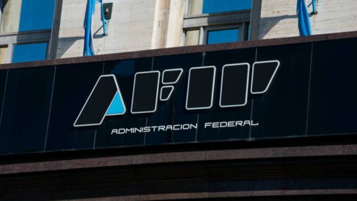 Impuesto a las Ganancias: rige el piso de $330.000 y alcanzaría a algunos aguinaldos