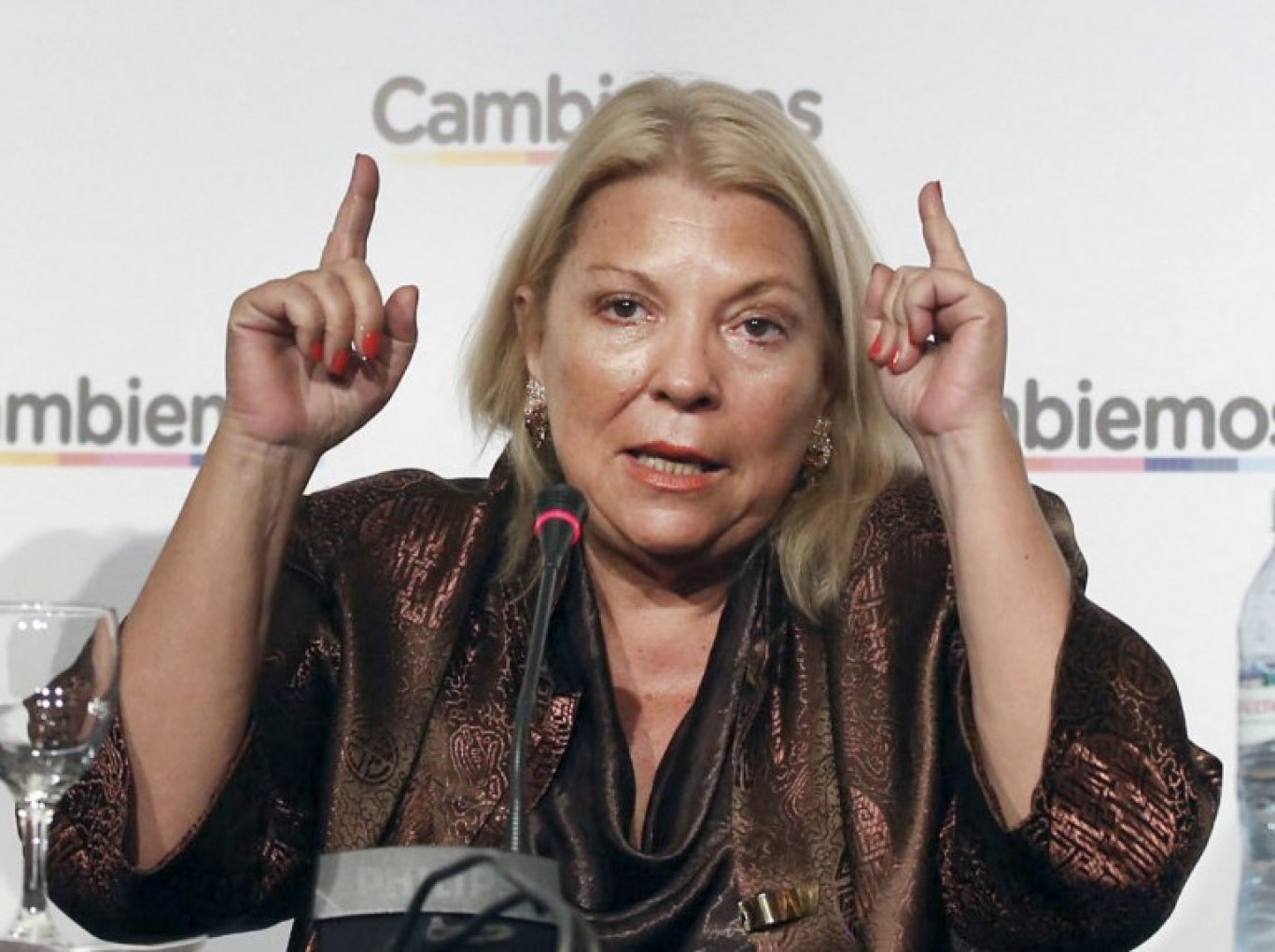 Carrió habló de su estado de salud y reveló que hará "reposo absoluto algunos meses"