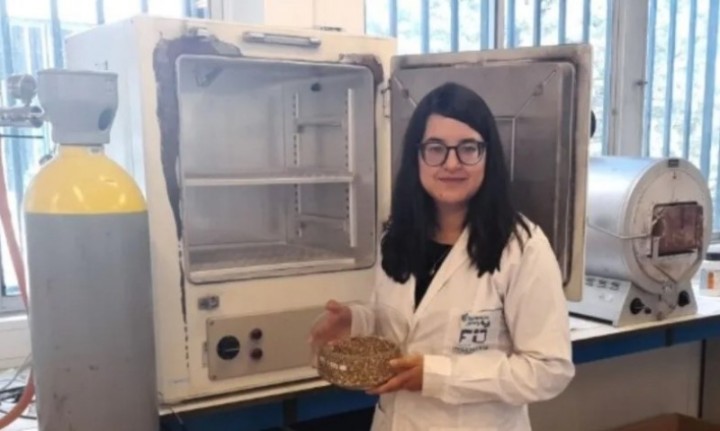 Florencia Jerez: "Es un proyecto de supercapacitores recargables con yerba mate"