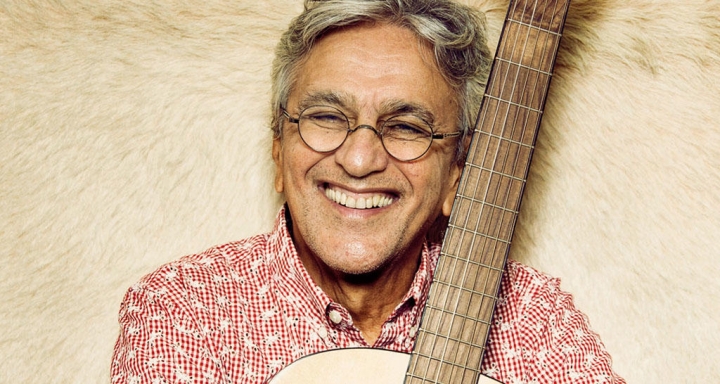 Los 78 agostos de Caetano Veloso