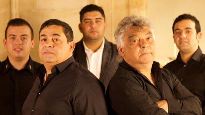 ''Nosotros somos franceses gitanos..", Gipsy kings.