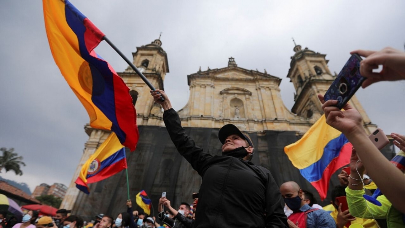 "Según Human Right Watch hay 980 personas desaparecidas y 43 víctimas fatales por el accionar policial en Colombia" Vanessa Morales Castro