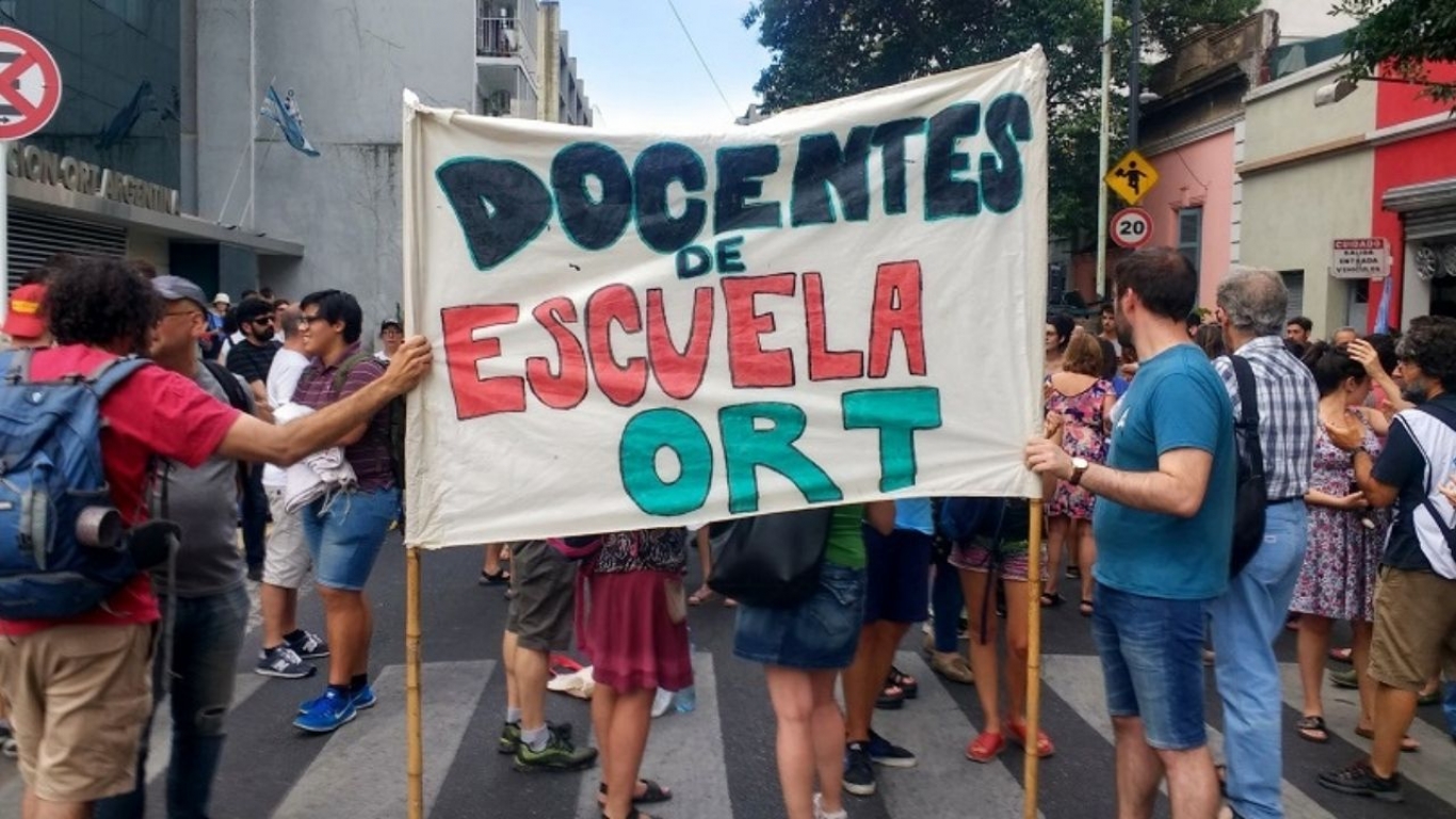 "con estos despidos no sólo cercenaron el derecho a la protesta, sino que privaron a los alumnos de siquiera tener clases virtuales" Mariela Solesio