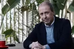 Guillermo Oliveto: “Para la clase media baja, el mes se acaba el 20"